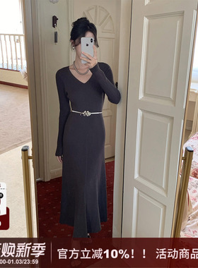 SYT温婉柔美 v领显瘦收腰针织连衣裙女冬季高腰长袖套头A字打底裙