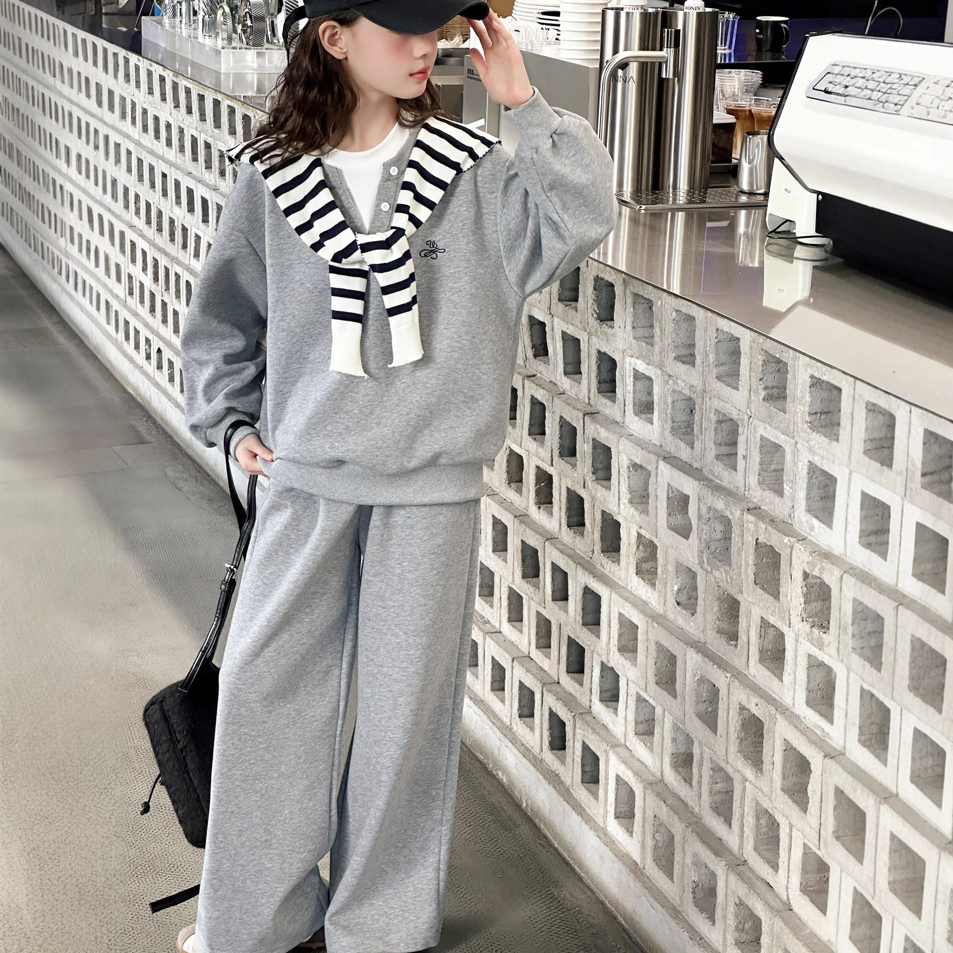 女童春装套装2026新款儿童春秋款运动休闲假两件卫衣阔腿裤两件套