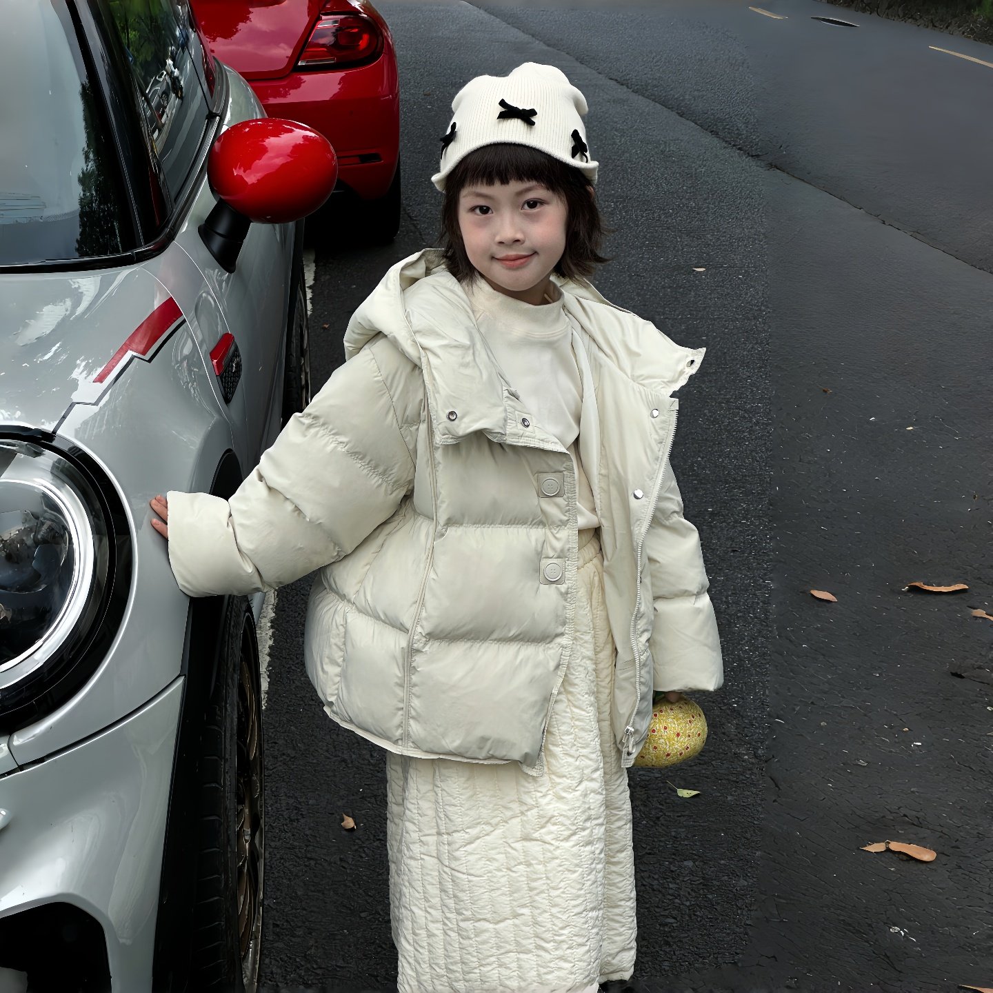 2025新冬款女童羽绒服90白鸭绒宝宝连帽短款加厚韩版洋气童装外套