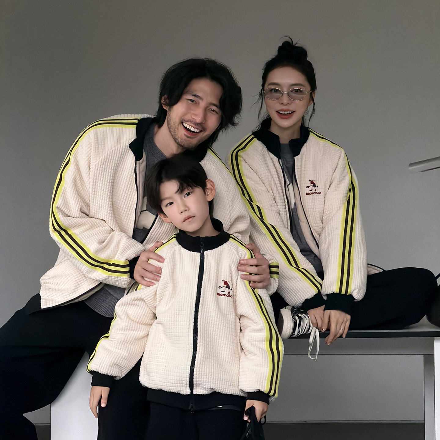 网红亲子装炸街冬季新款棉服华夫格加厚外套一家三口母子休闲夹克