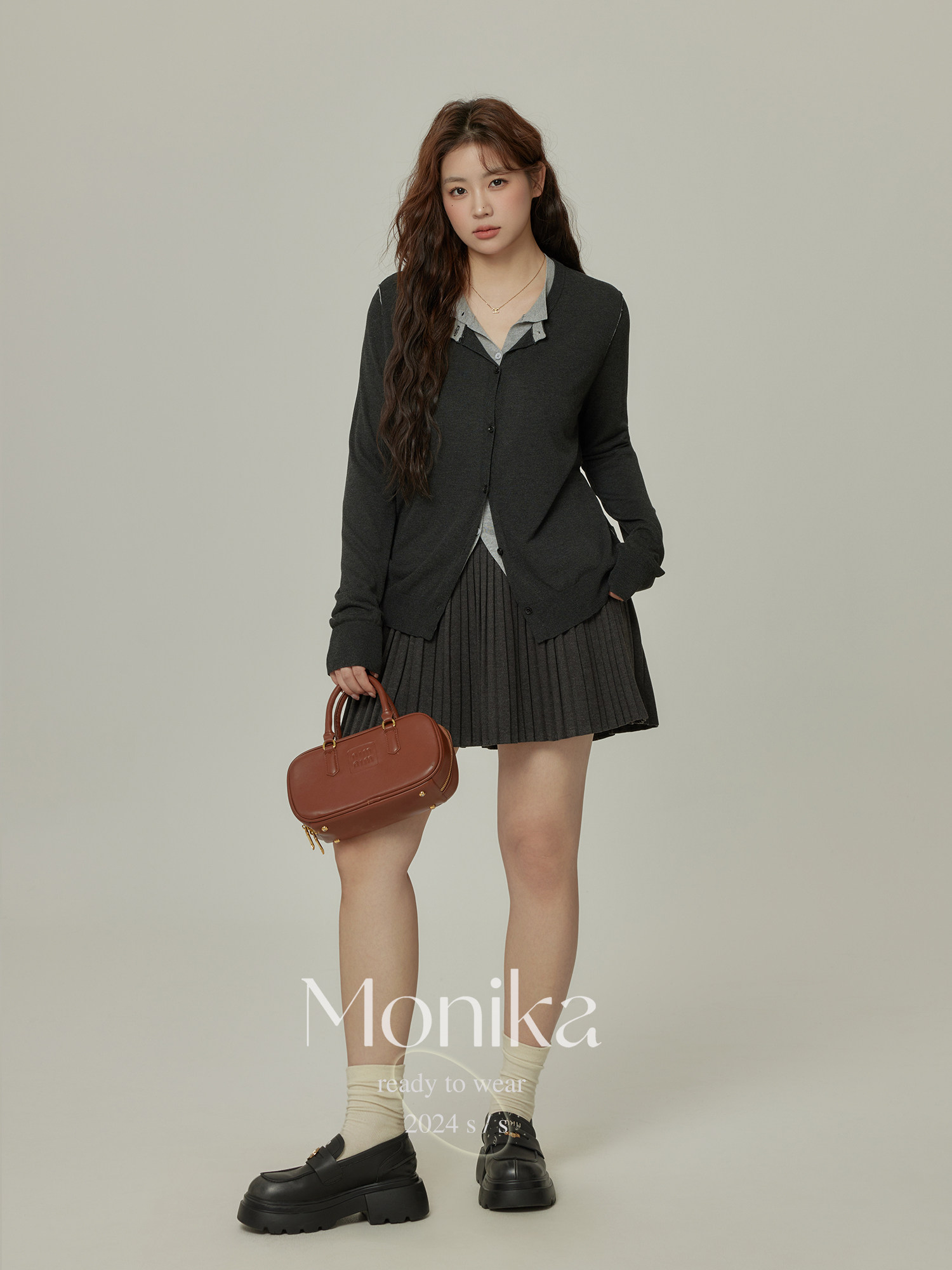 모니카 대형 오른쪽 어깨 긴팔 스웨터 여성 가을 ??신작 지방 MM 외부 카디건 가짜 투피스 탑