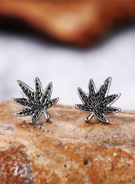 The Ground Stall Retro Smear Craft Maple Leaf Earring Niche