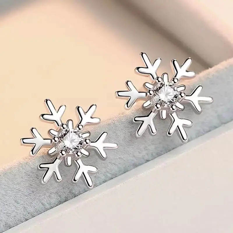 Snowflake Earrings Inlaid With Small Fresh Earrings