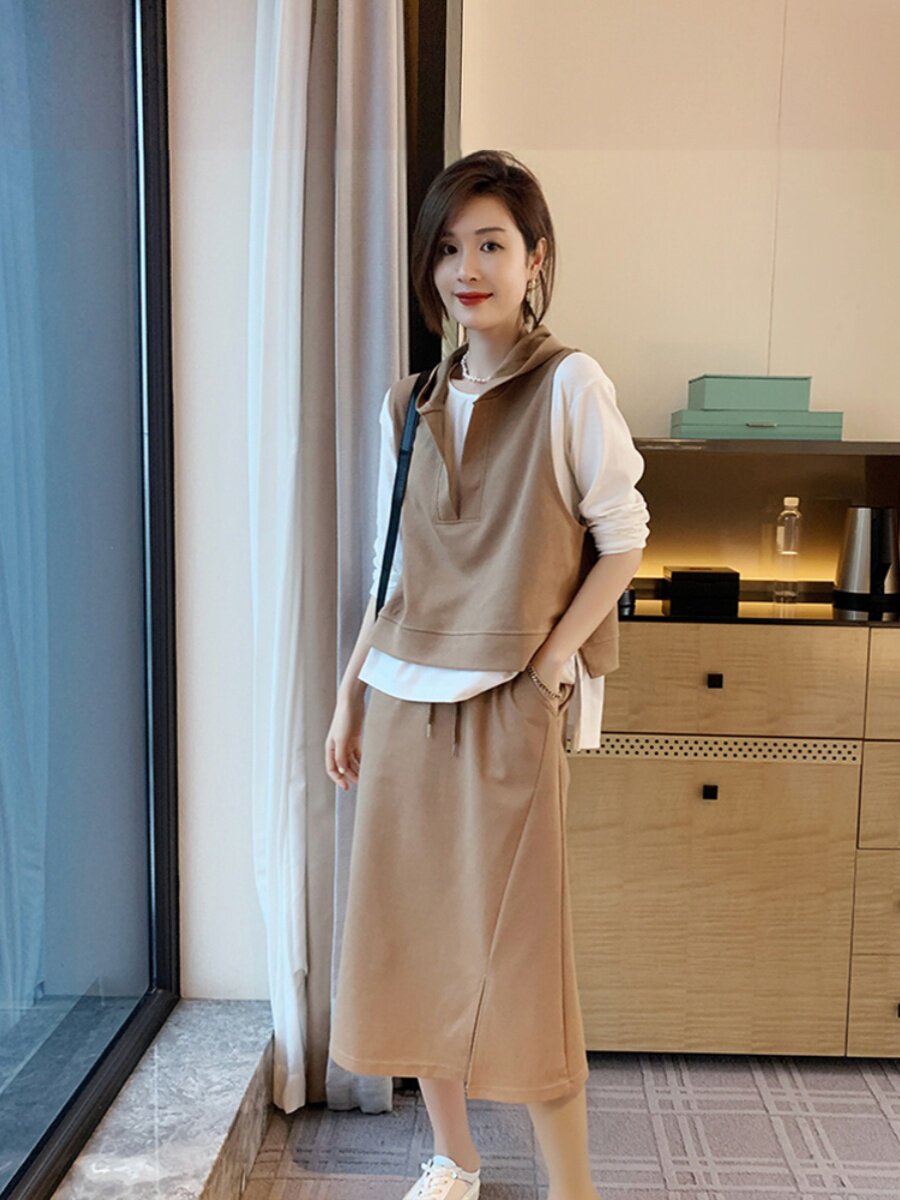 MAILLARD STYLE CASUAL FASHION SUIT SKIRT WOMENS 2024 AUTUMN NEW TEMPERAMENT AGE-REDUCING SHORT-SLEEVED SKIRT THREE-PIECE SET