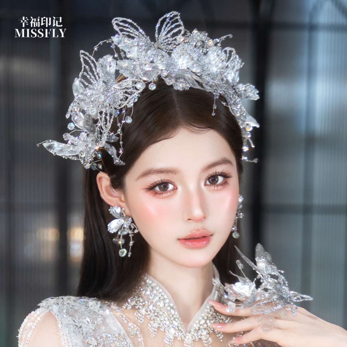 公主甜美新娘蝴蝶皇冠头饰主婚纱白纱婚礼结婚王冠发饰后区两用仙