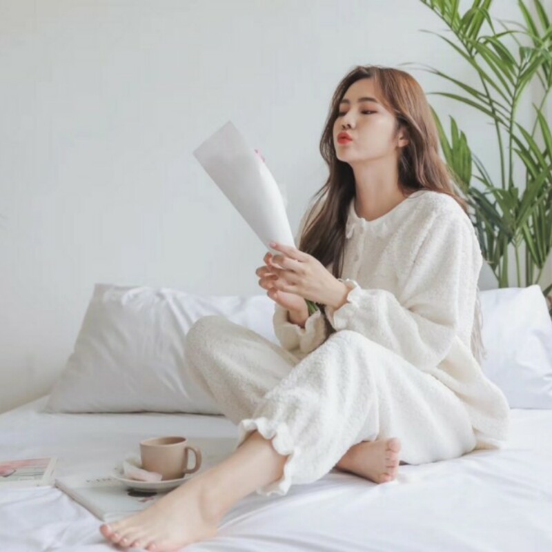 韓國ins可愛凱蒂貓少女睡衣加厚棉花絨冬家居服長袖長褲兩件套裝在類目 女士內衣/男士內衣/家居服, 睡衣/家居服套裝中 - 來自Buy2taobao.com提供專業的淘寶代購服務