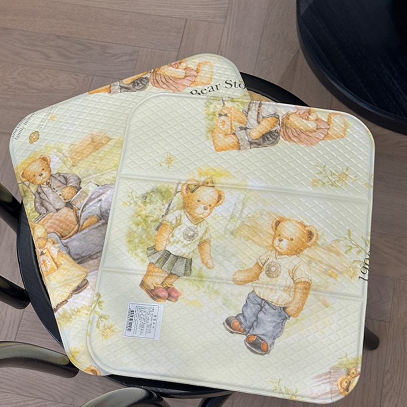 韩国进口折叠坐垫学生椅垫户外旅游便携洗澡沐浴桑拿防水隔凉垫