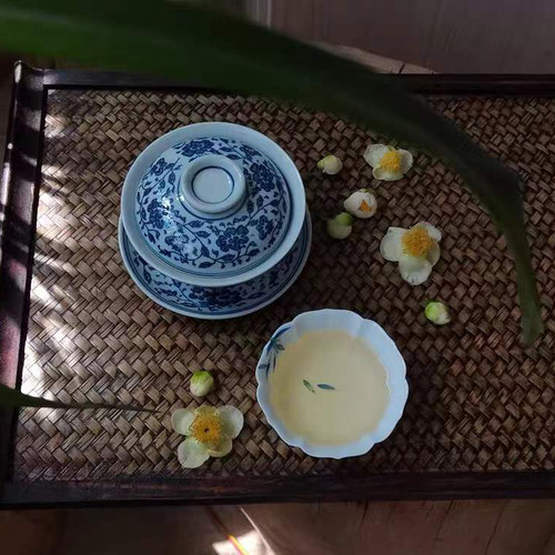 仿古青花瓷盖碗普洱、八宝茶碗
