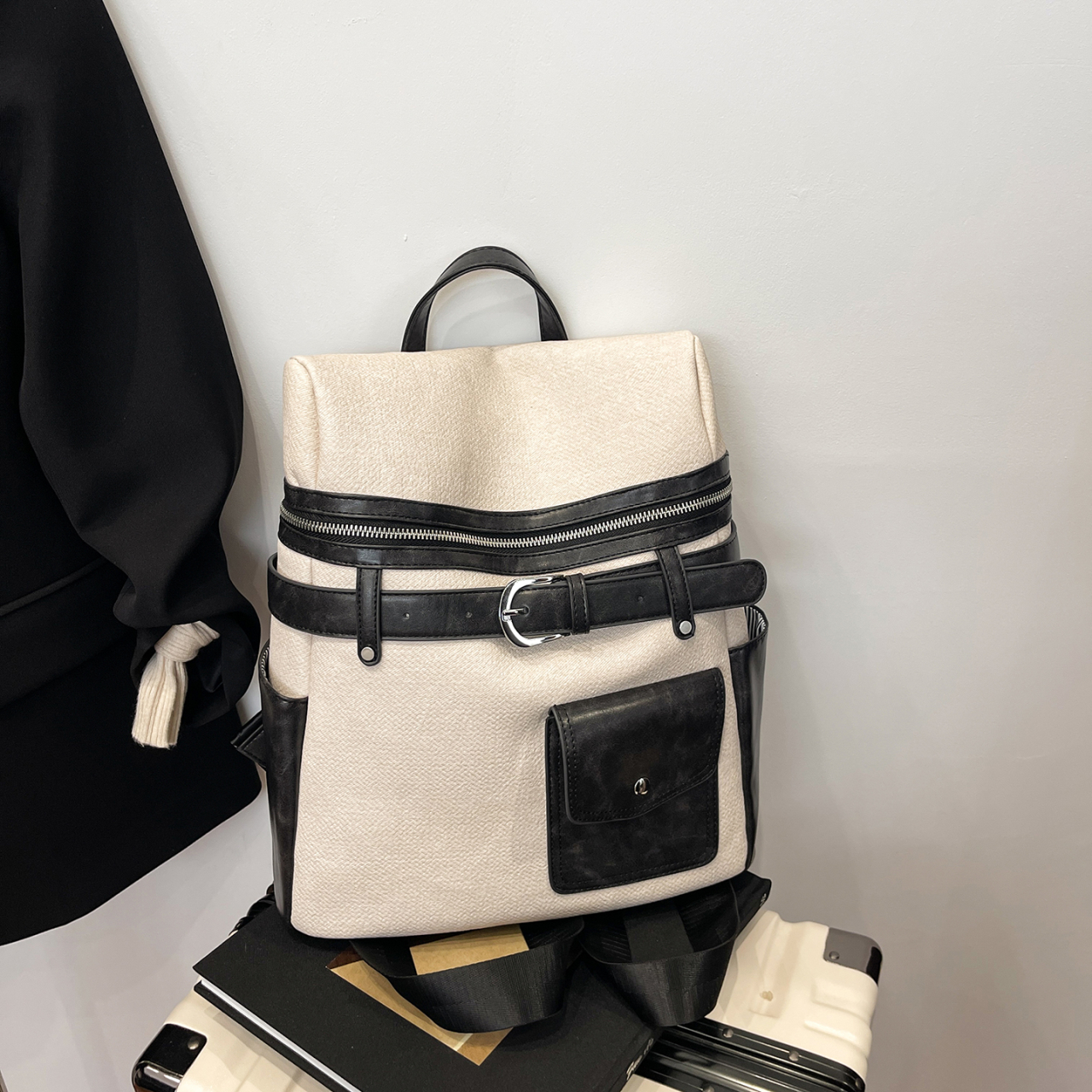 2025新款小众撞色拼接百搭大容量通勤书包双肩包简约上课旅游背包