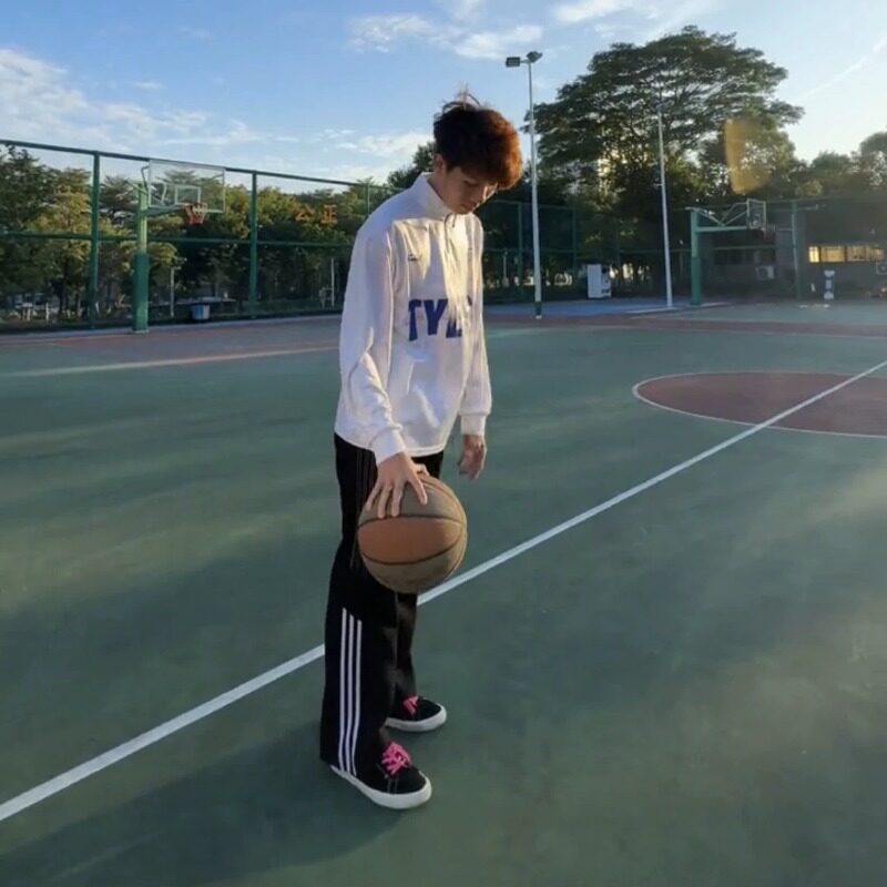 传奇商行夏季学生裤子直筒篮球裤运动长裤男生休闲裤三条杠条纹裤