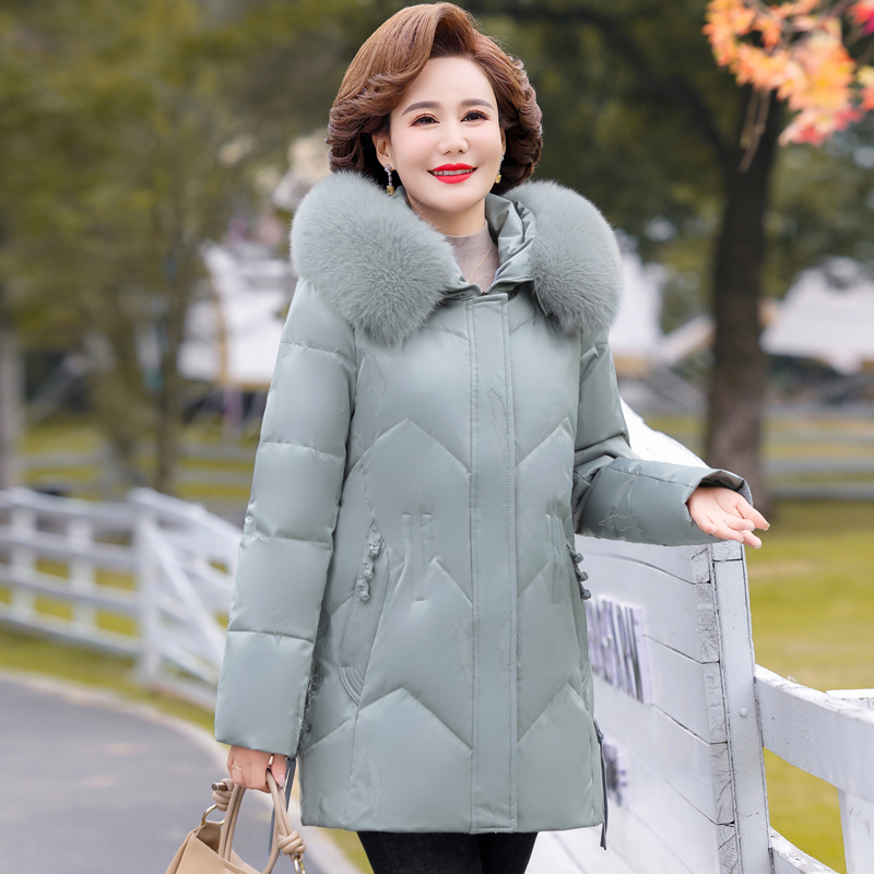 彩羊中老年洋气羽绒服