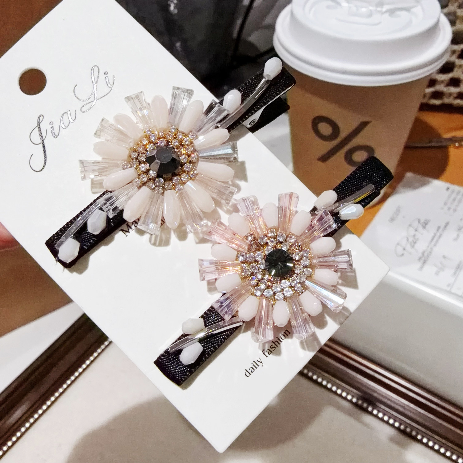 佳丽SENG JEE HWANG轻奢水钻太阳花发夹女精致闪亮花朵鸭嘴夹发饰,饰品/流行首饰/时尚饰品新,发饰,淘宝优惠券,粉丝福利购,淘宝优惠卷