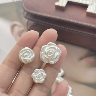 饰扣子 毛呢扣子装 小香风山茶花珍珠花型纽扣高档精致女装 外套开衫