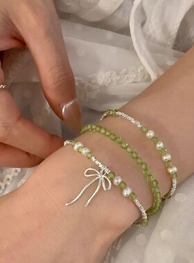 橄榄绿珍珠蝴蝶结手链女轻奢百搭手串叠戴闺蜜礼物高级感ins小众