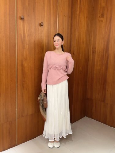 2026秋冬新款韩版宽松显瘦百搭针织衫女设计感小众毛衣花朵长袖