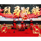 男女开场鼓舞表演服 红色年会演出服装 烈马飒旗 旗子舞蹈马年款