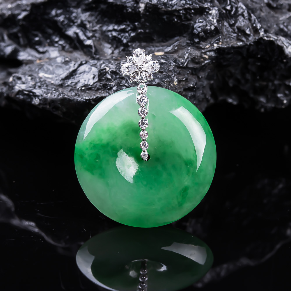 缅甸翡翠吊坠冰润飘绿平安扣挂件18k金镶嵌天然A货