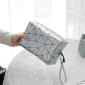 化妆包女便携大容量ins风 超火简约防水旅行小号口红化妆品收纳包