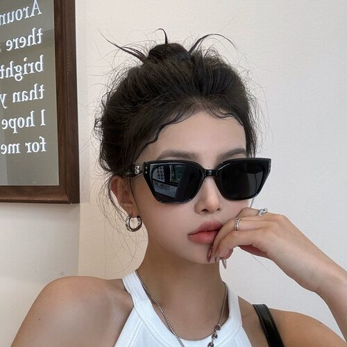 猫眼墨镜女款高级感显脸小2025新款方圆脸黑色复古欧美风太阳眼镜
