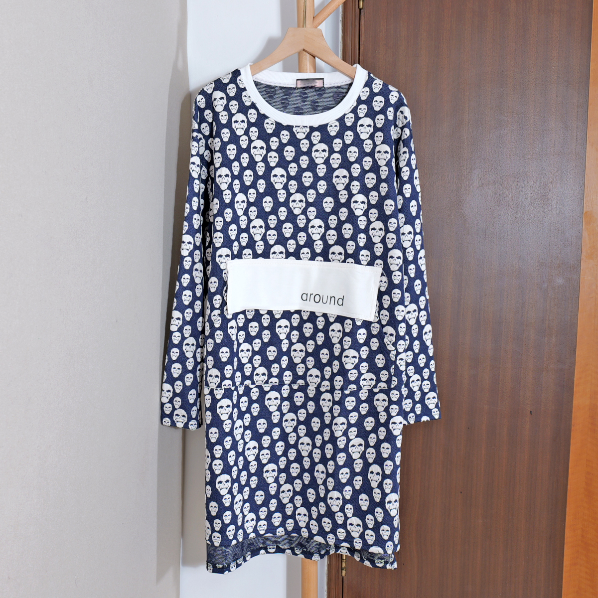 2025年秋季新品女装中长款开叉圆领连衣裙子百搭气质简约长袖潮流