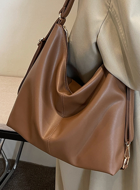 今年流行复古双肩包女2026新款时尚大容量学生通勤背包百搭托特包