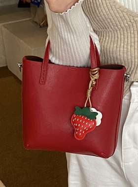 今年流行红色手提水桶包女2026新款百搭高级感单肩斜挎新娘包婚包