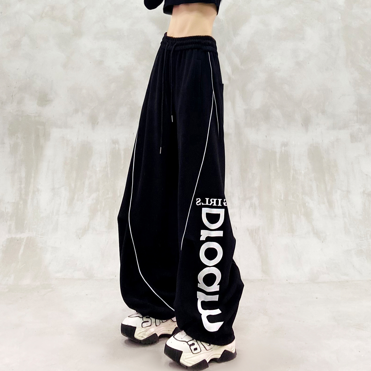 字母印花反光条装饰休闲弯刀裤女秋新款高腰宽松显瘦百搭香蕉裤潮