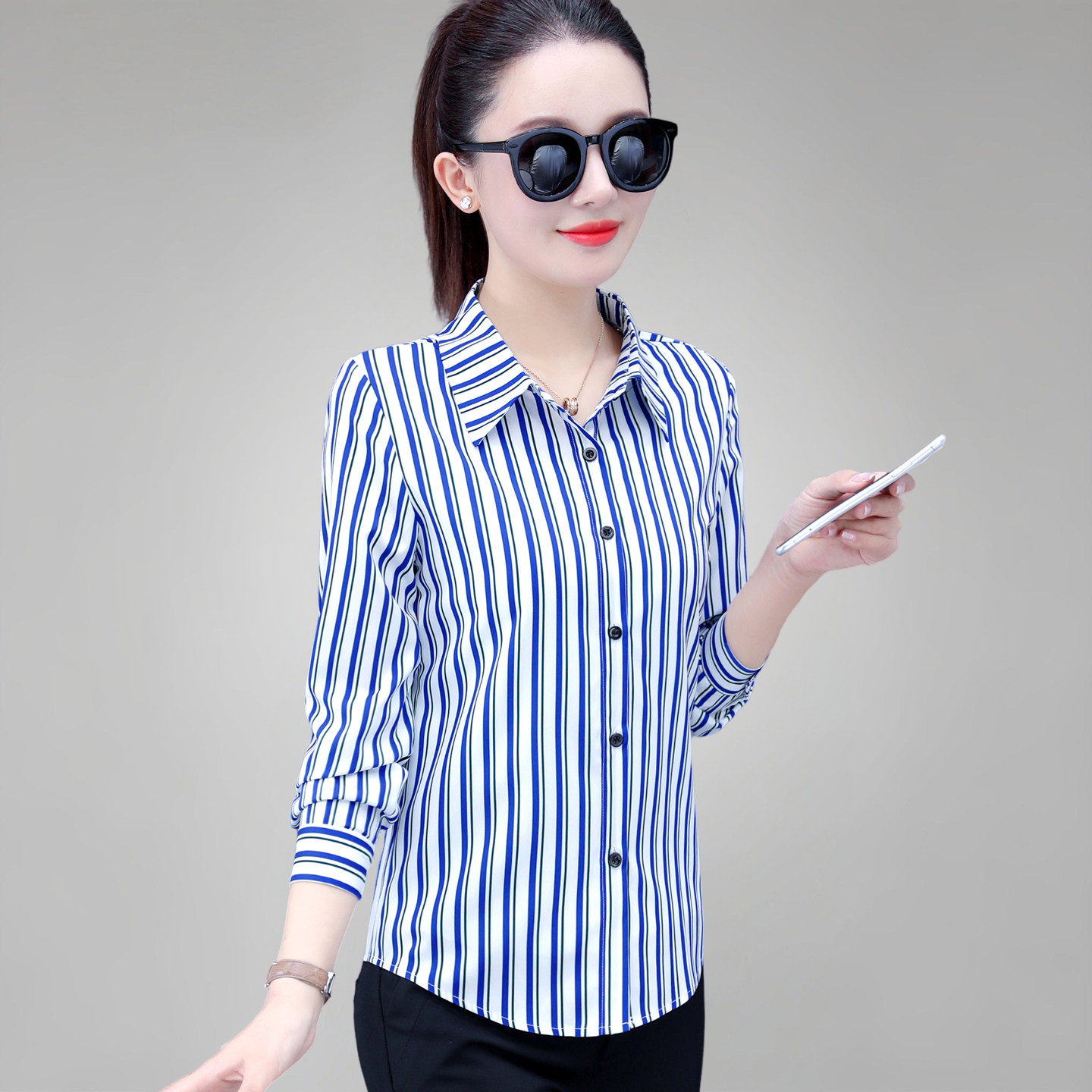 条纹衬衫女款春装2026新款气质显瘦翻领上衣妈妈百搭长袖雪纺衬衣