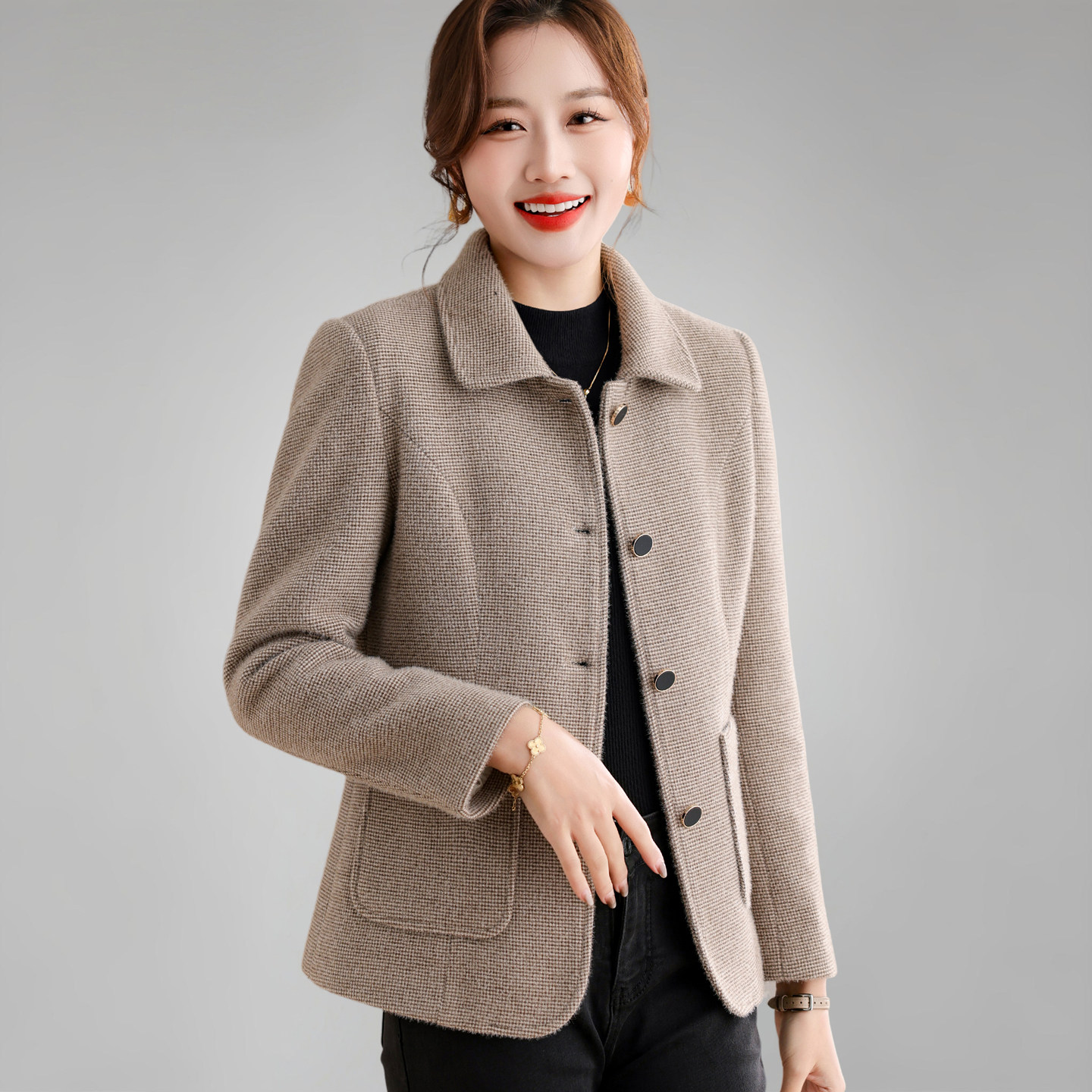 翻领毛呢外套女士冬装2025新款上衣中年妈妈短款西装双面呢子大衣