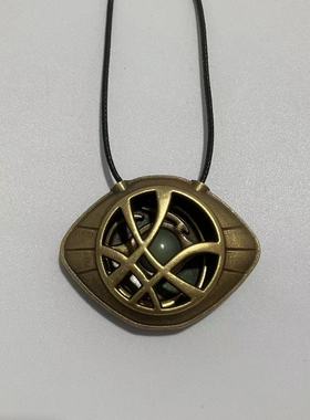 欧美新款动漫周边奇异博士夜光眼睛项链斯特兰奇之眼同款吊坠现货