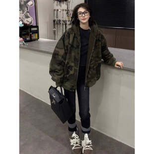 胖MM冬装迷彩设计宽松保暖连帽卫衣韩版松弛感加绒加厚女上衣外套