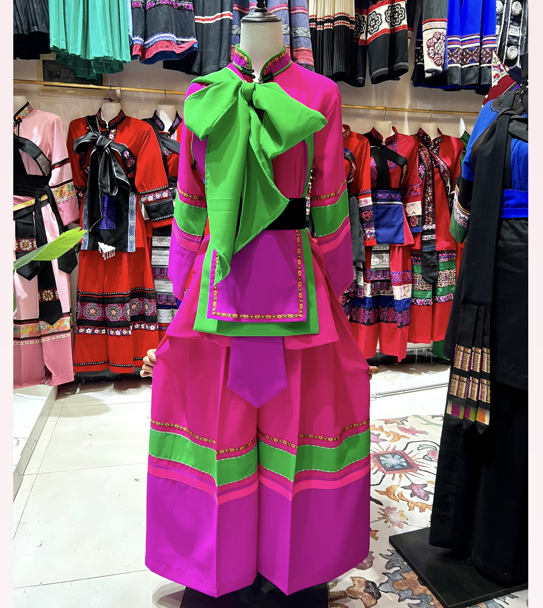 撒尼族彝族服饰石林阿诗玛服饰套装火把节服饰舞台表演服旅拍服