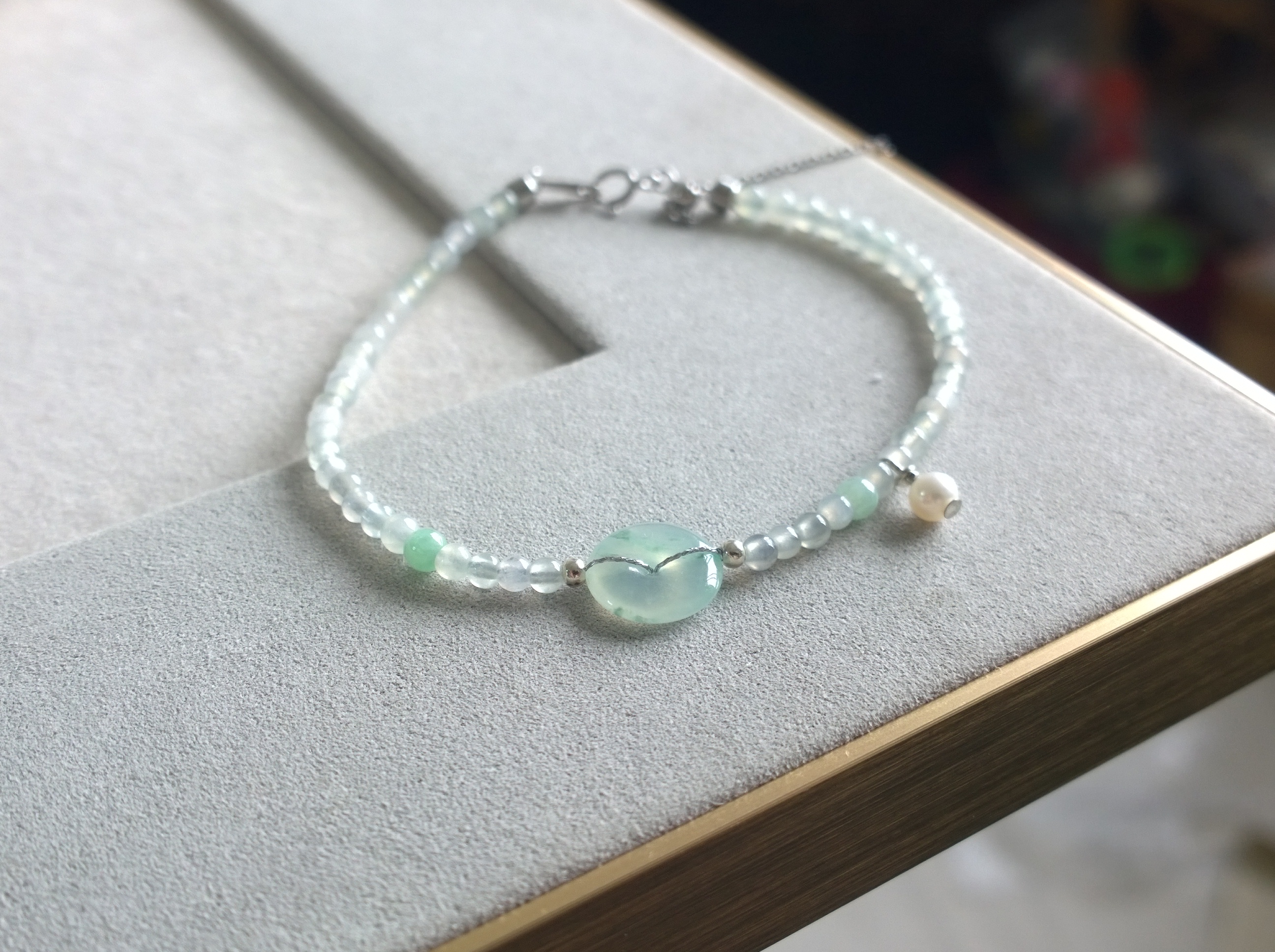 天然缅甸玉A货翡翠手链 手串 高冰绿底色翡翠平安扣 银配件