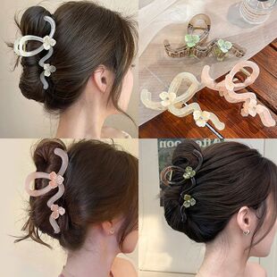 玉兰花朵抓夹大号发夹女2025新款后脑勺发量多鲨鱼夹头发夹子头饰