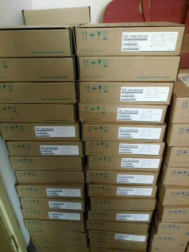 议价安川5代 200w驱动器 SGDV-1R6A11B ，
