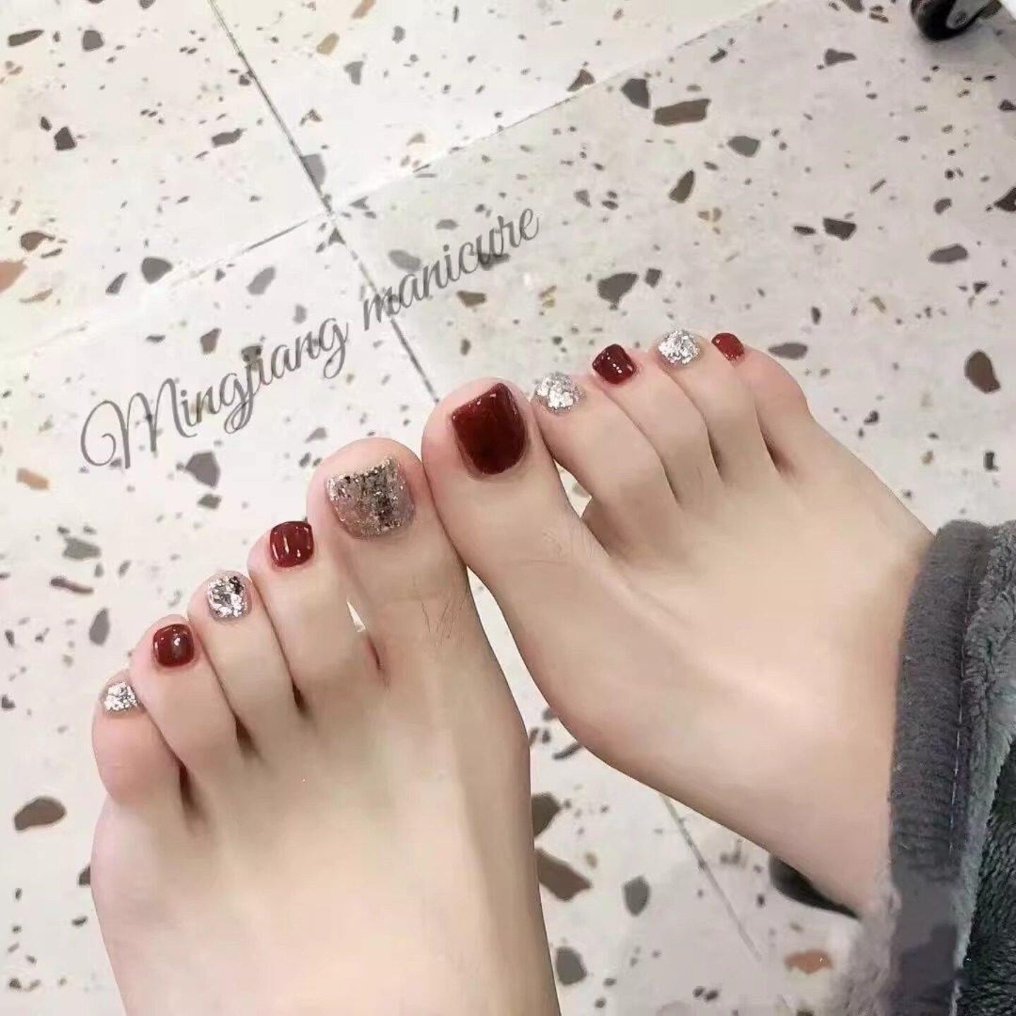 脚趾指甲油免烤持久不掉色亮片快干网红显白夏季新款美甲油