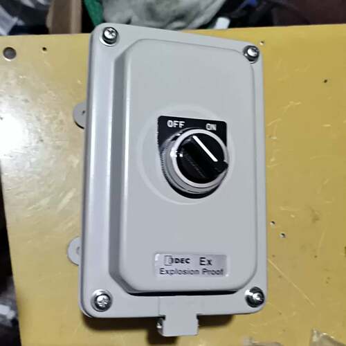 维修EC2A1106M，，Ex，和泉防爆控制盒全新议价