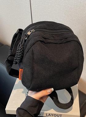 秋冬季休闲运动健身绿色条绒斜挎小包包女2024新款轻便潮流单肩包