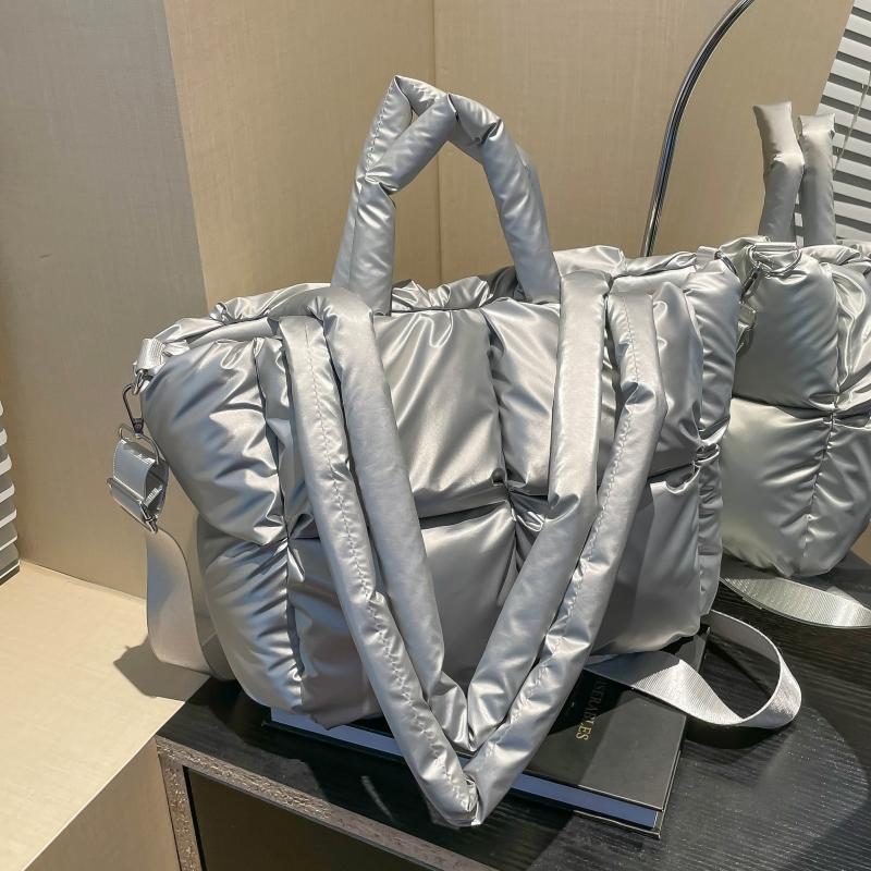 2024秋冬新款小众设计方格大容量单肩手提包百搭托特包休闲羽绒包