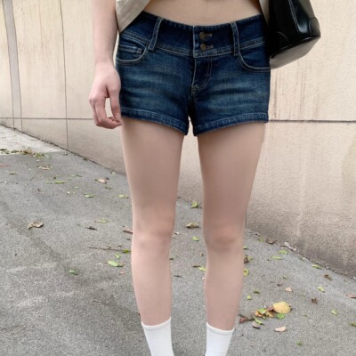 哦米小海鸥家辣妹低腰牛仔短裤女夏两粒扣丰胯包臀热裤349-6187