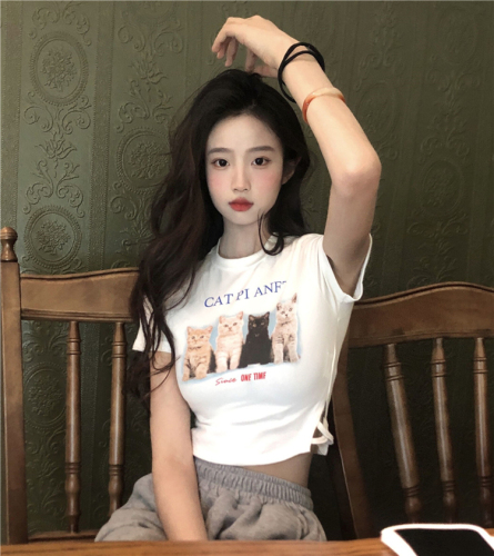 Real shooting irregular short print T-shirt summer 2022 new design niche sweet girl slim short top