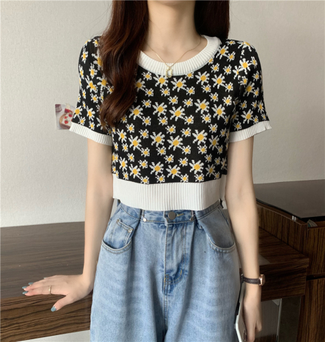 Real shooting of summer Chic Vintage Daisy T-shirt personality contrast color edge short T-shirt