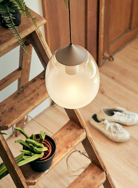 现代书房seeddesign日式吊灯圆形吧台灯卧室床头简约白露mist吊灯