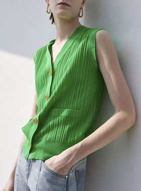 e针织绿色2022夏季新款无袖薄款单排扣马甲背心v领纯色针织开衫女