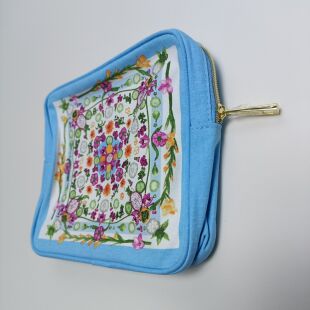 Estee Lauder天蓝帆布化妆包满20元包邮