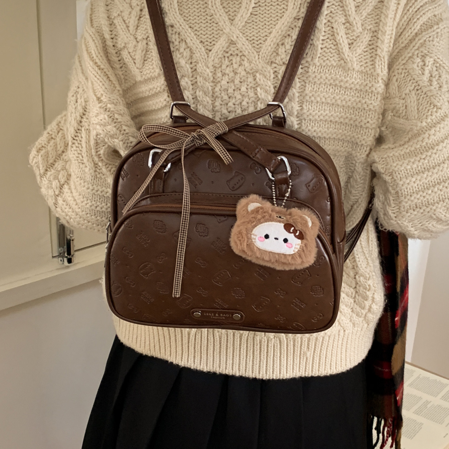 高级感复古双肩包女2025新款学院风腋下托特包秋冬蜡皮压花单肩包,箱包皮具/热销女包/男包,通用款女包,淘宝优惠券,粉丝福利购,淘宝优惠卷