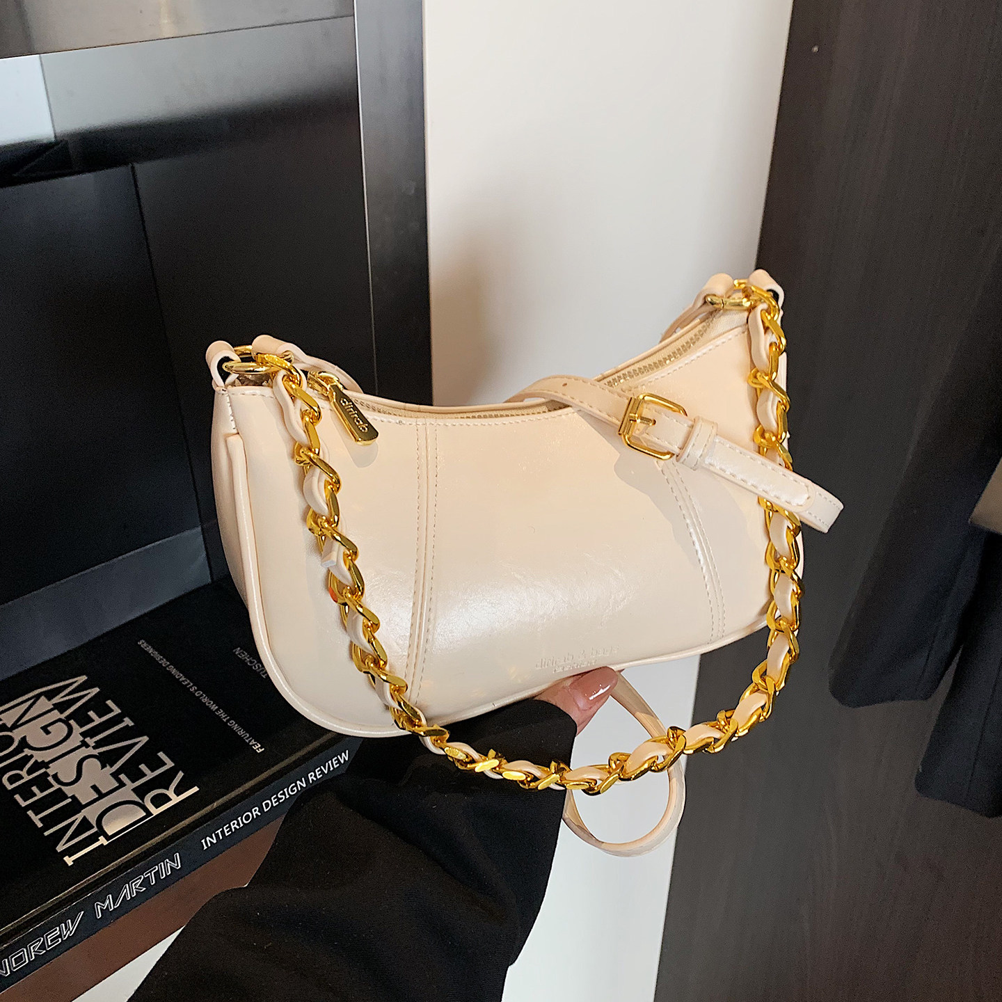 洋气油蜡皮小包包女2025新款质感复古小方包冬季高级感链条斜挎包,箱包皮具/热销女包/男包,腋下包,淘宝优惠券,粉丝福利购,淘宝优惠卷