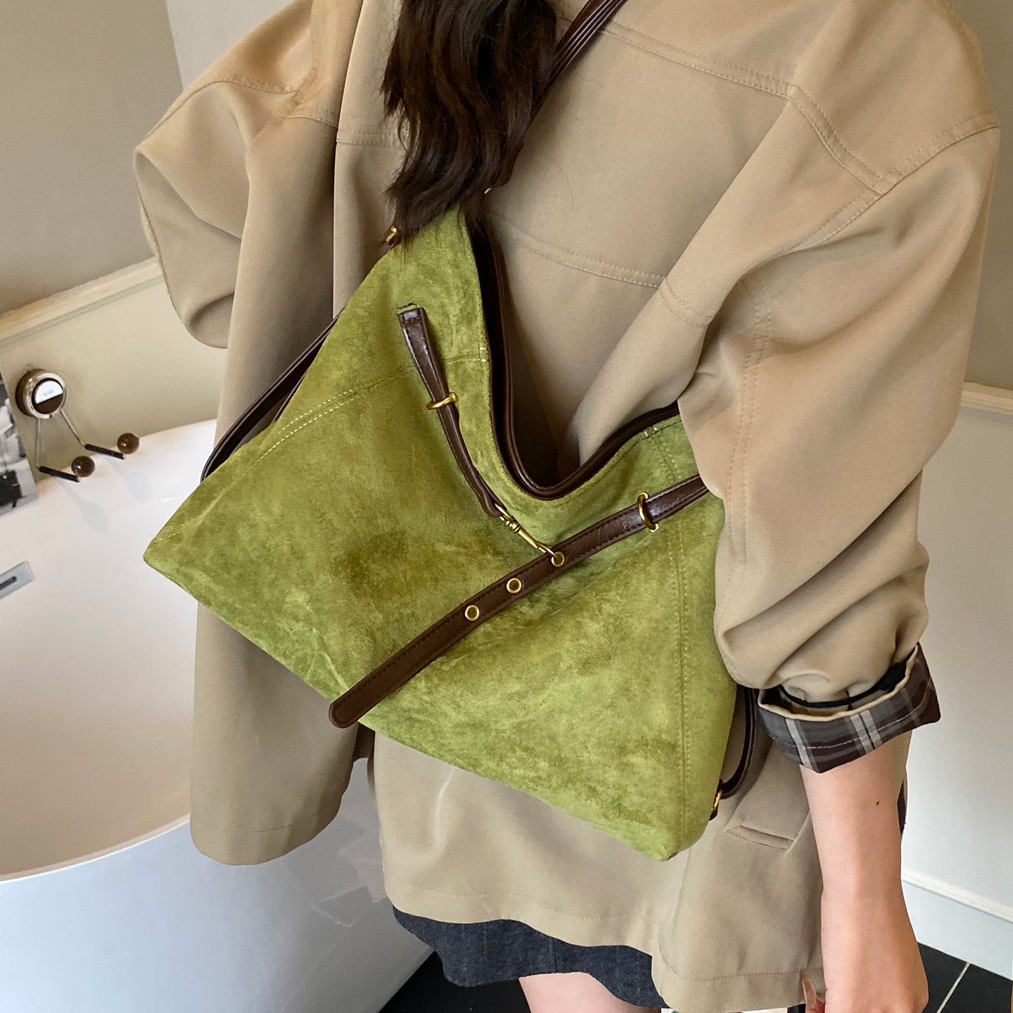 ZATZ潮酷机车风麂皮绒托特包