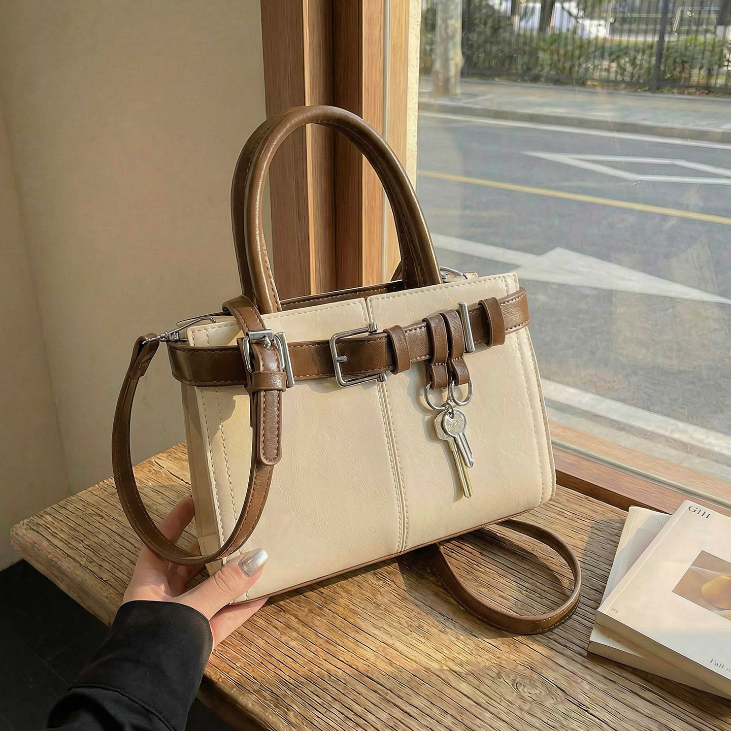 早春撞色手提小包包女2025新款上班通勤小方包洋气质感单肩斜挎包,箱包皮具/热销女包/男包,小方包,淘宝优惠券,粉丝福利购,淘宝优惠卷