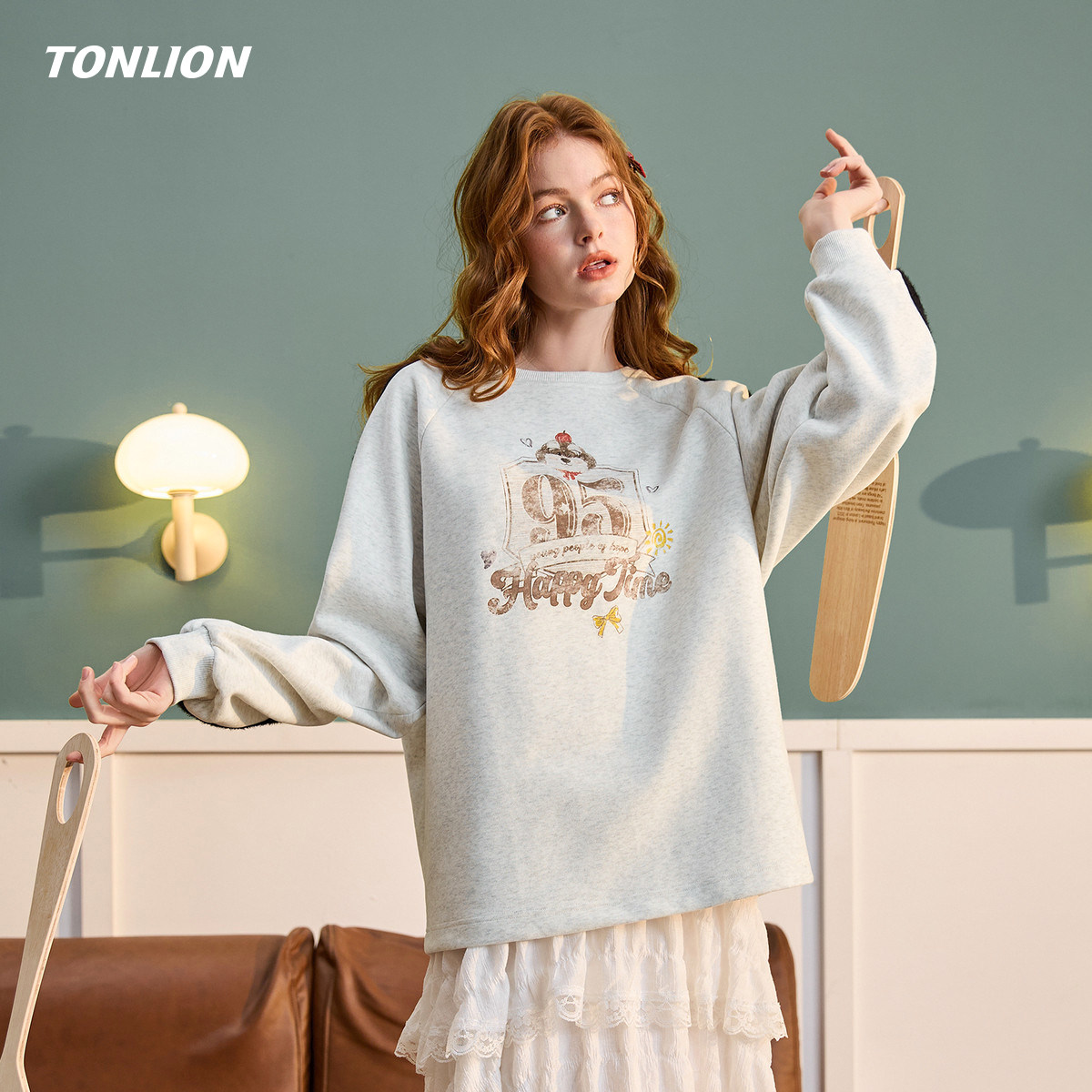 唐狮巨好看的灰色卫衣女款2026春季新款韩系卡通印花宽松圆领上衣